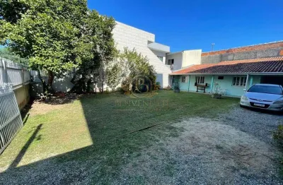 Muito bem localizada, 60 m² de área construída, terreno com 300m²,  em balneário camboriú - sc.