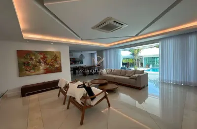 Casa em condomínio fechado com 5 quartos para alugar na Barra da Tijuca, Rio de Janeiro 