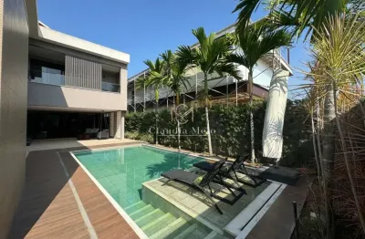 Casa em condomínio fechado com 4 quartos para alugar na Barra da Tijuca, Rio de Janeiro 