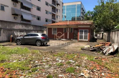 Casa para comercio ou terreno para construção de prédio multifamiliar