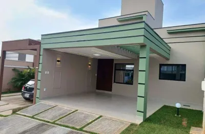 Casa com 3 quartos e quintal no condomínio vila paraty