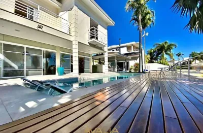 Um lar sofisticado: casa de alto padrão com vista para o pôr do sol