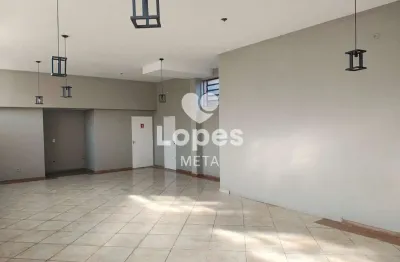 Ponto comercial  amplo com 160m², ideal para diversos tipos de negócio!