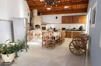 Casa com 3 quartos à venda na Rua Professor Chico Ferreira, Vila Formosa, Jacareí