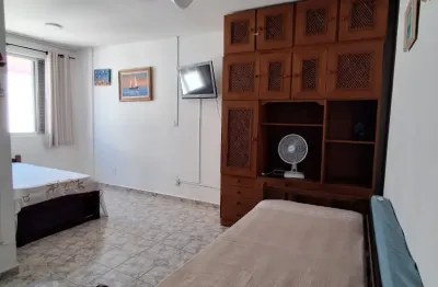 Linda kit espaçosa! localização excelente! a 300 metros do mar.