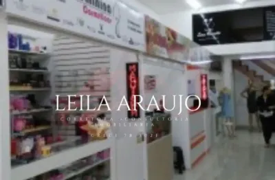 Lindo ponto comercial com ótima localização, próximo á padarias, mercados, pontos de ônibus, em avenida bem movimentada, etc.