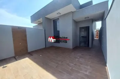 Linda casa (nova) 02 dormitórios, sala 2 ambientes, cozinha, piscina, churrasqueira, 02 vagas