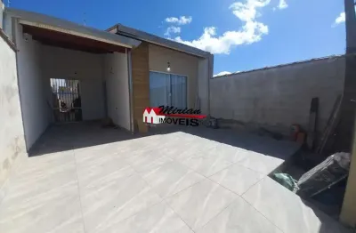 Casa térrea 'mobiliada' 02 dormitórios (1 suíte), sala de estar, cozinha americana, 02 wc, 02 vagas