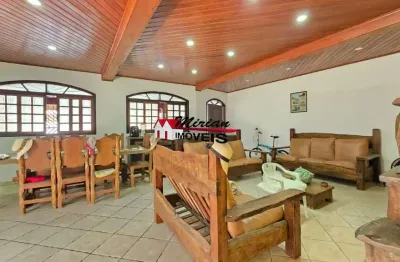 Casa térrea bairro nobre 100mts da  praia - 3 dts (1 suíte), sala 3 ambientes, edícula, churrasqueira, 2 vagas