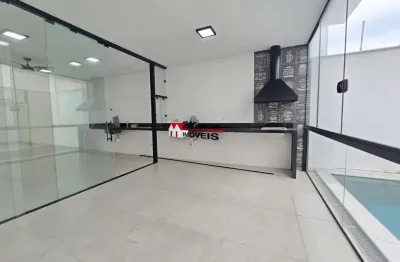 Imperdível oportunidade de adquirir casa com 3 quartos, 2 suítes, 2 salas e 4 vagas de garagem em Peruíbe-SP no Jardim Icaraiba!