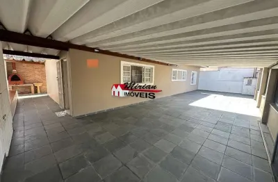 Oportunidade imperdível!!! casa 'mobiliada' 3 dormitórios, amplo quintal, 4 vagas - 500mts da praia