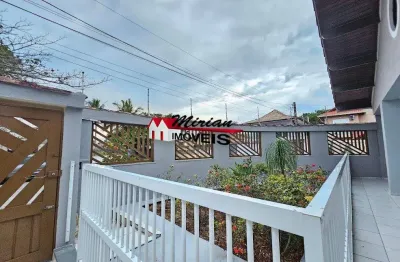 Oportunidade única: Casa à venda em Peruíbe-SP, bairro Balneário Três Marias, 3 quartos, 1 suíte, 1 sala, 3 banheiros, 2 vagas, 132m².