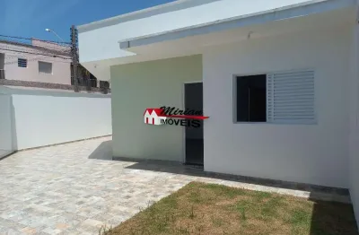 Linda casa (nova) 03 dormitórios, 03 vagas, apenas 400mts da praia