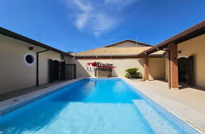 Casas a venda em peruibe terrea  em 2 lotes piscina 5 quartos apenas 500 metros da praia