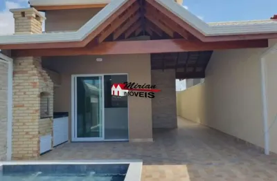 Linda casa térrea (nova) 2 dormitórios, varanda gourmet e piscina