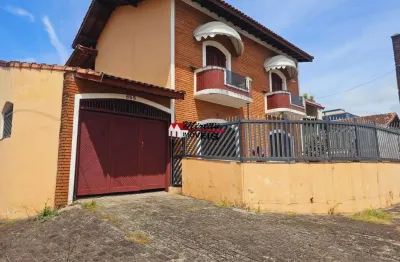 Sobrado a venda em peruibe 3 quartos com edicula  700m da praia são joão batista