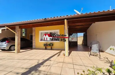 Casa a venda em peruibe  com 3 quartos sendo 1 suite sala granda ideal para morar