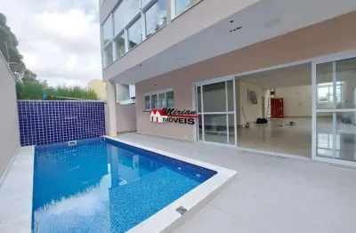 Sobrado tríplex maravilhoso em condomínio fechado 7 suites com piscina alto padrão