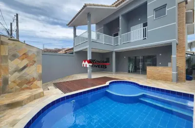 Lindo sobrado com piscina  100 metros do mar praia de peruibe em bairro nobre