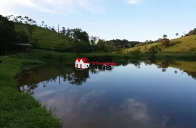 Fazenda com 968.000m2 em registro com 3 lagos e local para criação de peixes