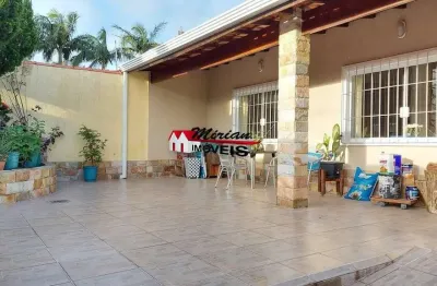 Casa a venda em peruibe, com 3 dormitórios proximo ao centro stella maris em  peruibe
