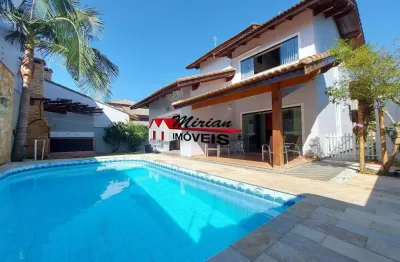 Sobrado a venda em peruíbe perto da praia em condomínio fechado