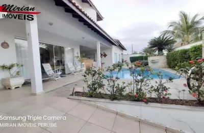 Casa a venda em peruibe 150 metros da praia com piscina em 2 lotes , salão de festas