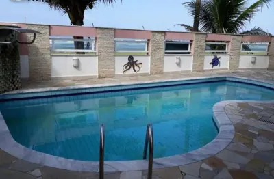 Sobrado de frente para o mar com 3 pavimentos em bairro nobre 4 dormitórios sendo 2 suítes com armários planejados e suíte master com hidromassagem,sa