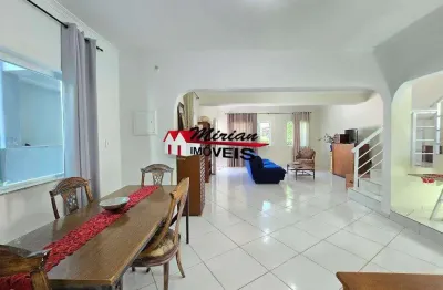 Imperdível: casa à venda em peruíbe-sp, três marias - 4 quartos, 2 suítes, 3 salas, 5 banheiros, 2 vagas, 255,47 m².