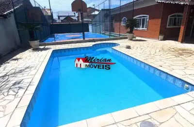 Casa a venda em peruibe, no centro de peruibe 100  metros da praia