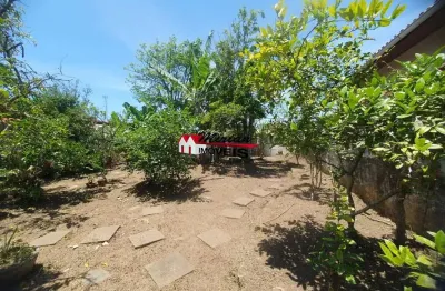 Ótimo terreno 300² murado, bairro nobre - apenas 900 mts da praia