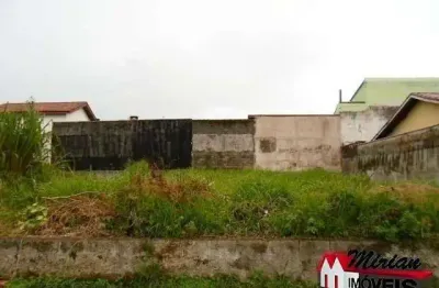 3 lindos terrenos juntos em bairro residencial a 800 metros do mar. 150 mil reais cada terreno.  agende uma visita na mirian imoveis peruíbe!