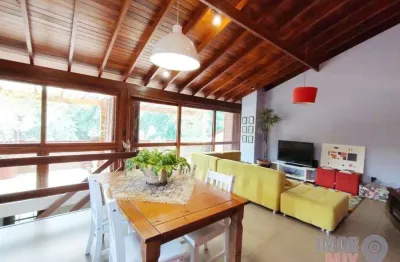 Casa com 5 quartos à venda na travessa galeno, 65, são sebastião, porto alegre por r$ 850.000