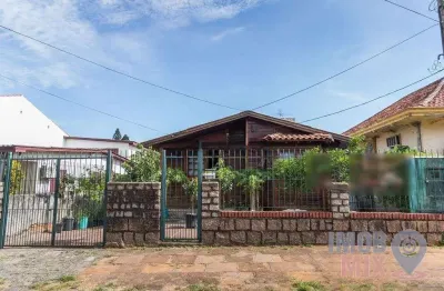 Casa com 2 quartos à venda na rua barão de itaqui, 130, jardim são pedro, porto alegre por r$ 500.000