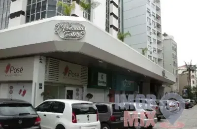 Ponto comercial para alugar na rua vinte e quatro de outubro, 111, moinhos de vento, porto alegre por r$ 2.200