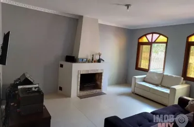 Casa com 4 quartos à venda na rua senegal, 240, vila ipiranga, porto alegre por r$ 799.000