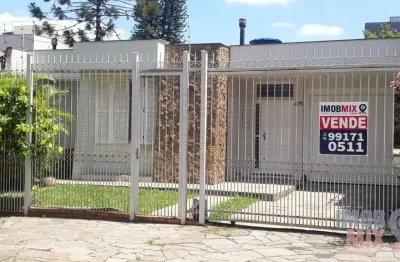 Casa com 3 quartos à venda na rua gaston englert, 475, vila ipiranga, porto alegre por r$ 1.000.000