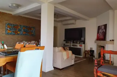 Casa em condomínio fechado com 2 quartos à venda na rua erny ludwig, 405, mário quintana, porto alegre por r$ 710.000