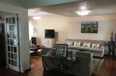 Casa com 3 quartos à venda na rua luiz cosme, 94, passo da areia, porto alegre por r$ 1.590.000