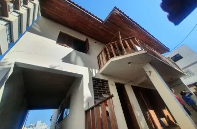 Casa com 3 quartos à venda na rua amoroso costa, 260, cristo redentor, porto alegre por r$ 950.000