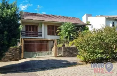 Casa com 3 quartos para alugar na rua maestro salvador campanella, 070, jardim itu sabará, porto alegre por r$ 7.200