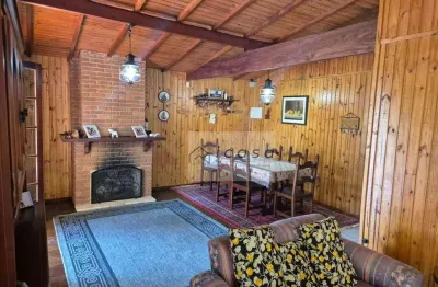 Sobrado com 3 dormitórios à venda, 270 m² por r$ 580.000,00 - parque pedra do baú - campos do jordão/sp