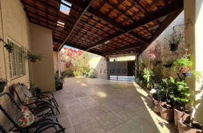 Casa com 3 dormitórios à venda, 242 m² por r$ 650.000,00 - borda da mata - caçapava/sp