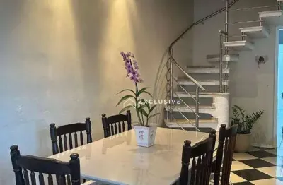 Casa com 3 dormitórios à venda, 250 m² por R$ 935.000,00 - Jardim Uirá - São José dos Campos/SP