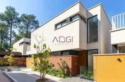 Casa em condomínio exclusivo ? 531 m², 4 suítes e piscina privativa