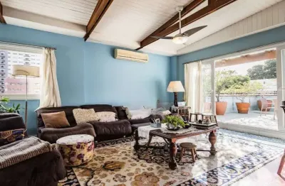 Cobertura com 2 quartos, churrasqueira, elevador na marques do pombal.