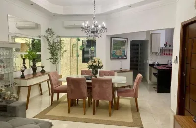 Casa com 3 quartos à venda, 200 m² por R$ 950.000 - Vila Miranda - Sumaré/SP