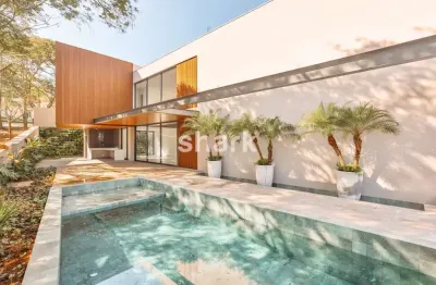 Casa para venda por r$ 9.700.000,00 / r$ 70.000,00 mês  em tamboré, santana de parnaíba/sp