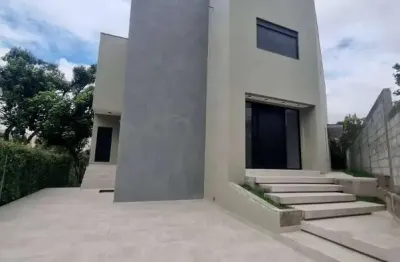 Casa em condomínio fechado com 4 quartos para alugar no Bosque do Vianna, Cotia 