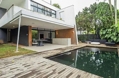 Casa com 3 quartos para alugar na Cidade Jardim, São Paulo 